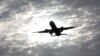 En rétorsion, les autorités du Mali, solidaires des putschistes nigériens, ont annulé l'autorisation d'Air France de faire voler des appareils entre Paris et Bamako.