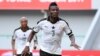 Asamoah Gyan célèbre son but lors du match entre le Ghana et le Mali à Port-Gentil le 21 janvier 2017.