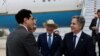 El Secretario de Estado de EEUU, Antony Blinken, llega al Aeropuerto Internacional Felipe Ángeles para reunirse con autoridades mexicanas para un Diálogo de Alto Nivel sobre Seguridad EEUU y México, en Zumpango, México, el 4 de octubre de 2023.
