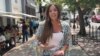 En la capital de Venezuela, Caracas, comer en restaurantes suele ser caro de acuerdo con el poder adquisitivo de la mayoría de los venezolanos. Algunos son inalcanzables para la mayoría, otros no tanto.
