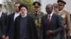 Le président iranien Ebrahim Raisi et le président kenyan William Ruto partent après une conférence de presse à la State House à Nairobi, le 12 juillet 2023.