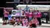 Les fans de Lionel Messi attendent son arrivée au DRV PNK Stadium de Fort Lauderdale, en Floride, le 11 juillet 2023.