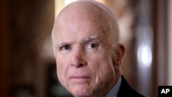 El Senador estadounidense John McCain. 25 de octubre de 2017. Foto Associated Press.
