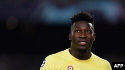 Le gardien camerounais de l'Inter Milan Andre Onana lors du match entre le FC Barcelone et l'Inter Milan, Barcelone, le 12 octobre 2022.