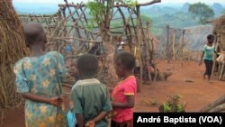Crianças moçambicanas no campo de refugiados de Kapise no Malawi. 