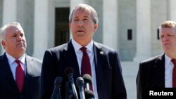 德克薩斯州檢察長帕克斯頓（Ken Paxton）。