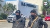 Miembros de la Policía Nacional de Nicaragua durante el allanamiento a las instalaciones de La Prensa. [Foto: VOA/Houston Castillo].