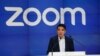 Zoom首席执行官袁征(Eric S. Yuan)2019年4月18日在纽约纳斯达克为Zoom上市敲钟。（资料照片）