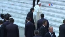 Papa pide abrir puertas a los divorciados