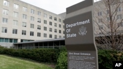 La partida de los diplomáticos de alto rango pone más presión en la administración Trump para llenar esas posiciones.