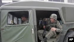 El ejército ecuatoriano ha intensificado el patrullaje en la zona de frontera con Colombia.