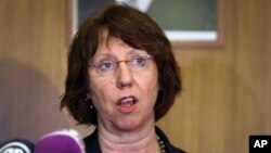 La jefa de la diplomacia europea, Catherine Ashton, señaló que mantuvo una reunión previa con Javad Zarif muy fructífera.