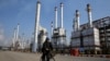 Petróleo iraní llevaría a precios por debajo de $20 el barril