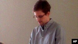 Edward Snowden en el aeropuerto Sheremetyevo de Moscú.
