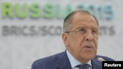 El ministro de Relaciones Exteriores ruso, Sergei Lavorv, dice Rusia y EE.UU. tienen que cooperar en Siria.