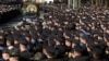 Miles de policías despiden al agente Ramos en NY