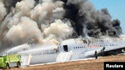 La cola del Boeing 777, que volaba muy bajo y a insuficiente velocidad, tocó tierra antes que el tren de aterrizaje. 