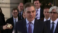 Trump y Acosta, de nuevo, bajo el mismo techo