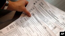 El plazo para que el presidente logre victorias legislativas es estrecho. Algunos legisladores creen que la legislación eficaz se limita a los primeros 6 meses y medio del mandato de un presidente, justo antes de la llegada de la próxima temporada electoral.