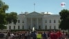 Aspirantes demócratas a la Casa Blanca acusan a Trump de "racista"