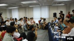 約有100名參加者出席論壇，其中有參加者在研討會結束後數日，向警方投訴佔中倡議者煽動他人犯罪