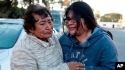 El presidente Donald Trump firmó en enero pasado un decreto que busca potenciar la detención de los inmigrantes indocumentados y contratar a miles de nuevos agentes para procesar casos de deportación, así como ordenó la construcción del muro con México.