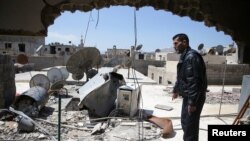 El ataque químico en Siria mató a unas 100 personas.