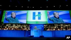 Clinton recaudó 36,4 millones de dólares en junio, 10 más que en mayo.