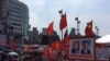 台北西门町统派红旗大营 （美国之音记者申华 拍摄）