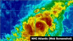 Huracán Irma subió este lunes a categoría cuatro. Según expertos, el fenómeno natural, tocaría suelo el martes.