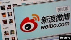 Debido a la cantidad de críticas hacia el régimen, China ha bloqueado en algunos lugares el acceso a Facebook y a Twitter. 