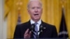 El presidente Joe Biden habla en el Salón Este de la Casa Blanca, en Washington, el 17 de mayo de 2021