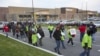 Conflicto laboral en Walmart se agudiza